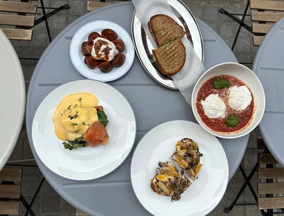 Daily Bistro